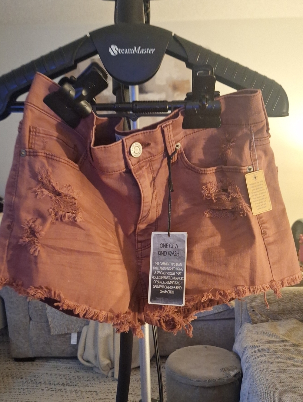 Mudd Junior Woman Distressed Mauve Denim Short Shorts